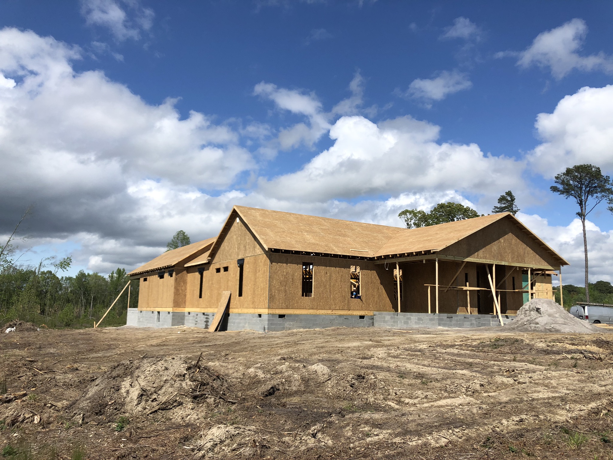 Courtyard side framing of custom ranch home