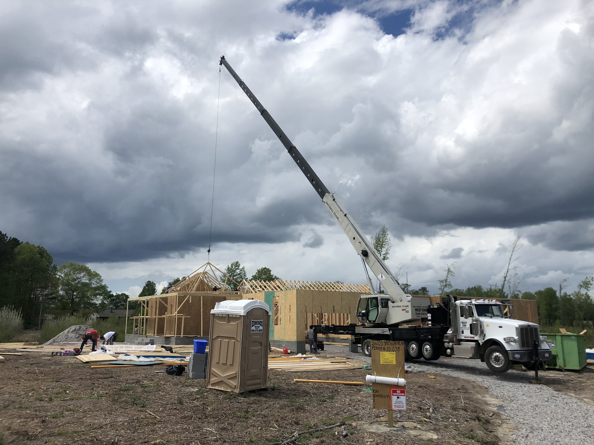 Custom ranch home roof sheathing